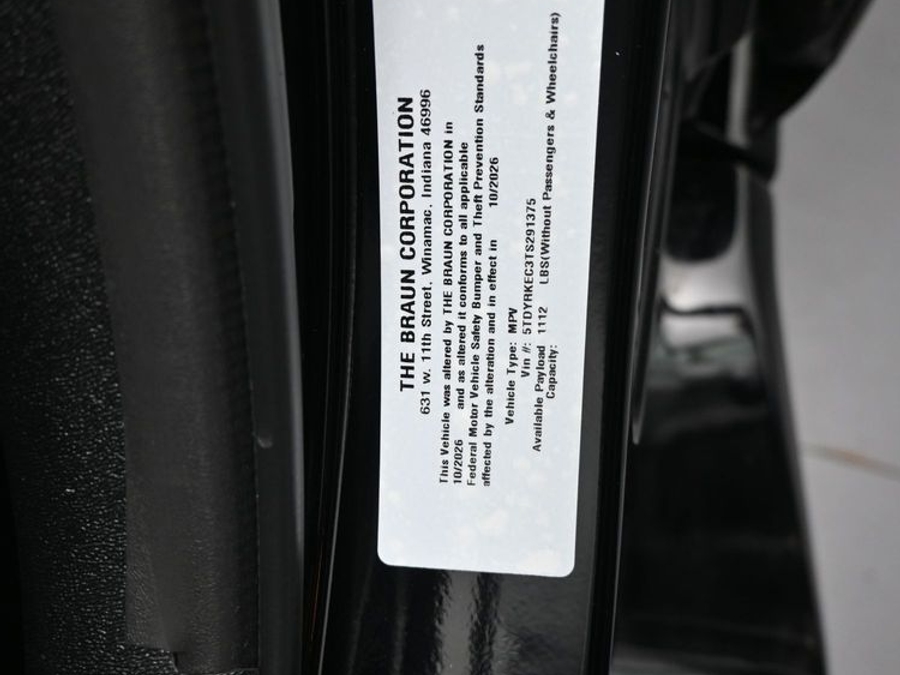 New 2026 Toyota Sienna Hybrid XLE Add - BraunAbility Side Entry Fold Out Automatic Ramp
