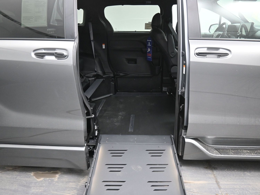 New 2026 Toyota Sienna Hybrid XSE - BraunAbility Side Entry Entry Fold Out Automatic Ramp