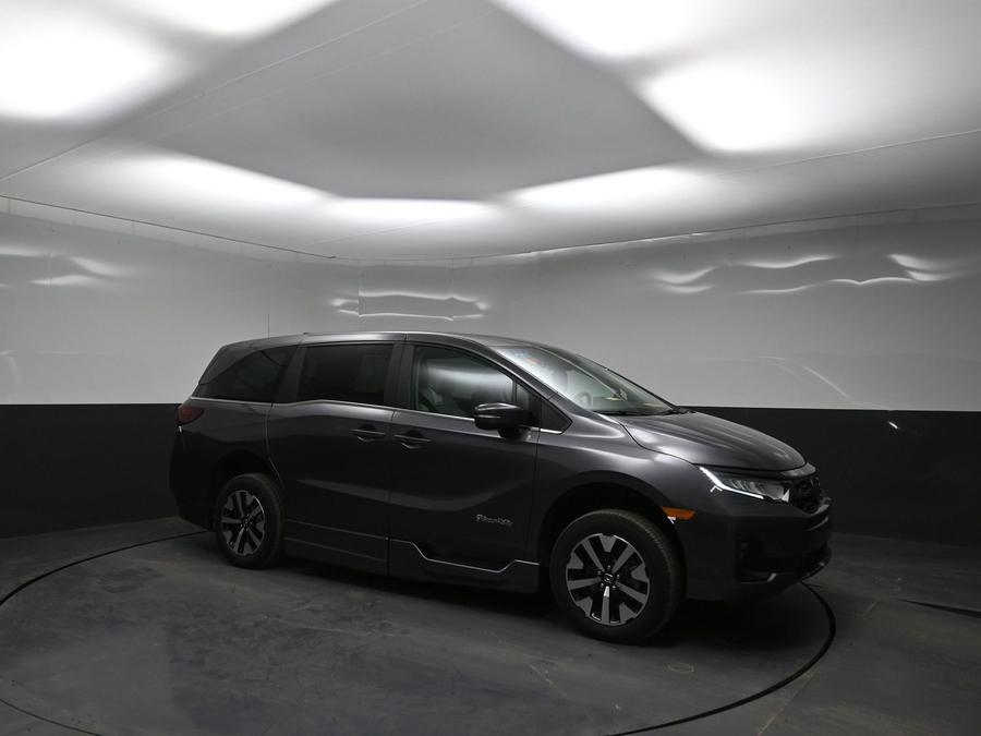 Grey Honda Odyssey image number 17