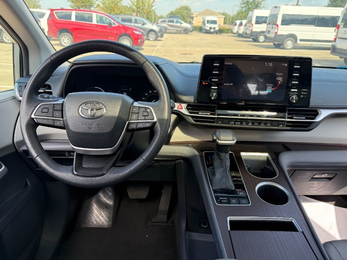 2024 TOYOTA SIENNA - Image 18