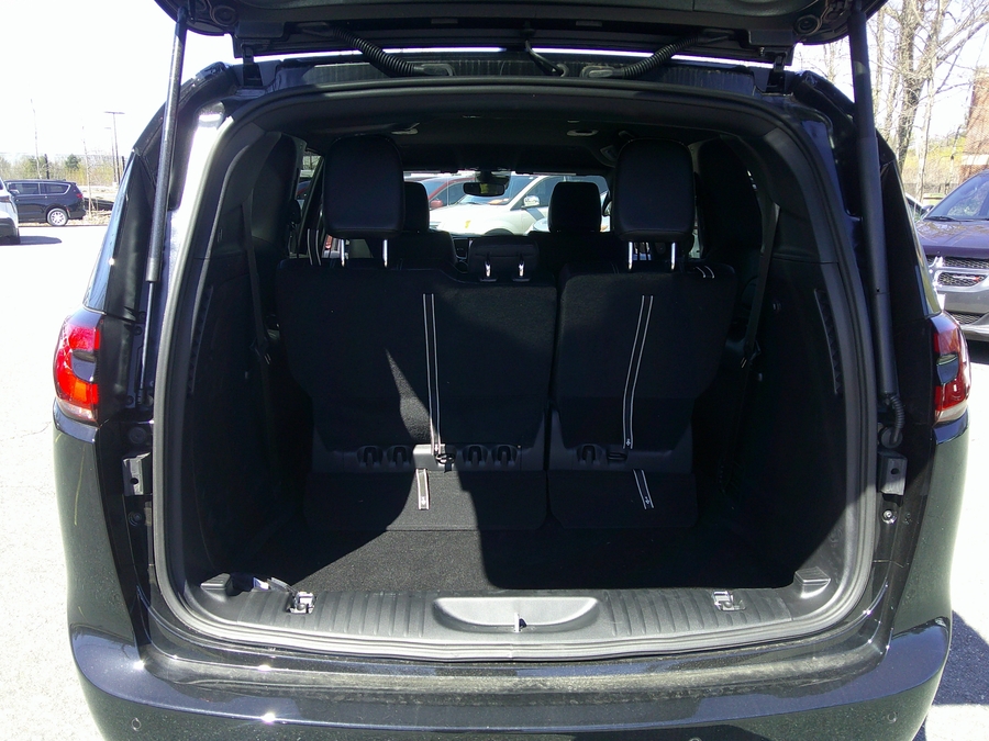 Black Chrysler Pacifica image number 13