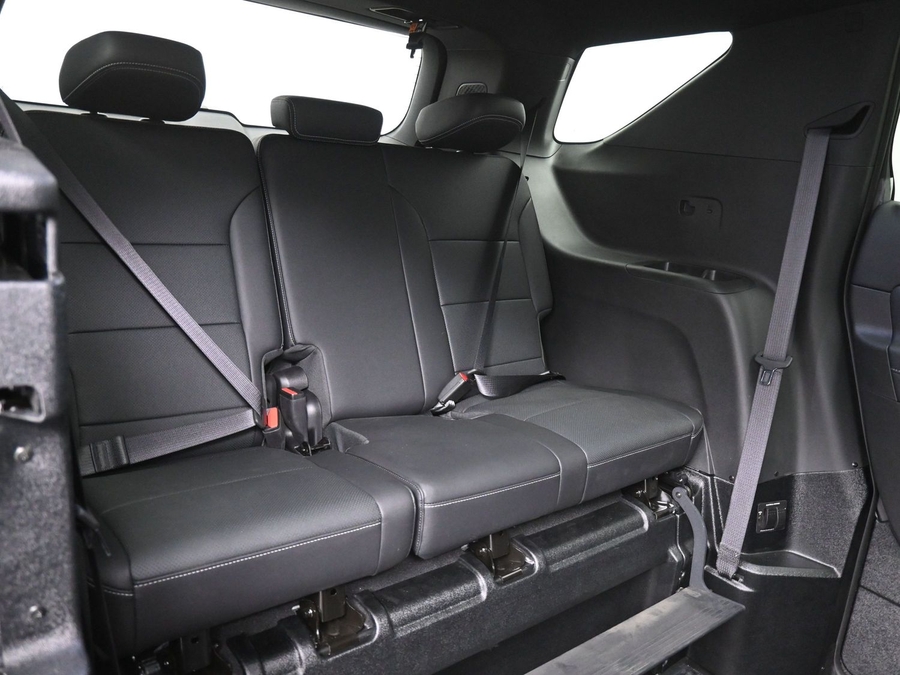 New 2025 Chevrolet Traverse 1LT Midnight - BraunAbility Side Entry Entry In Floor Automatic Ramp