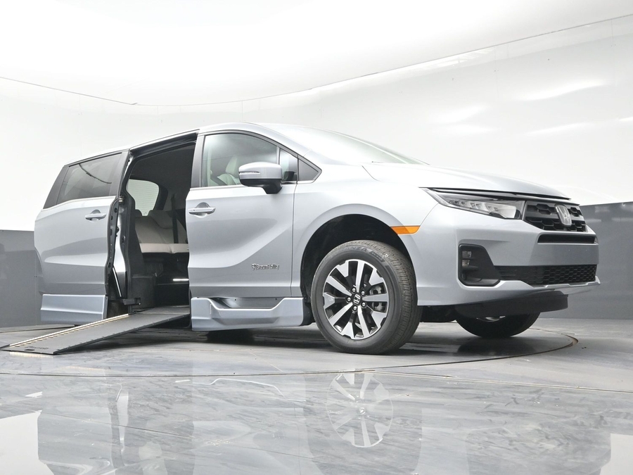 New 2026 Honda Odyssey EX-L - BraunAbility Side Entry Entry In Floor Automatic Ramp