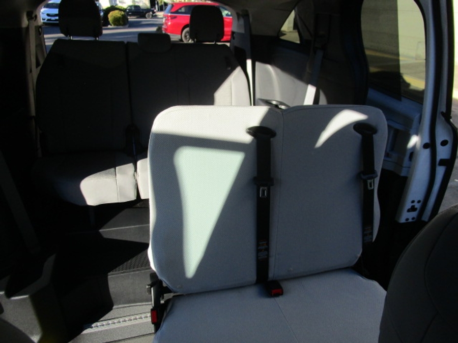 New 2025 Toyota Sienna Hybrid LE AWD w MID ROW - Vantage Mobility Commercial Side Entry Entry In Floor Manual Ramp