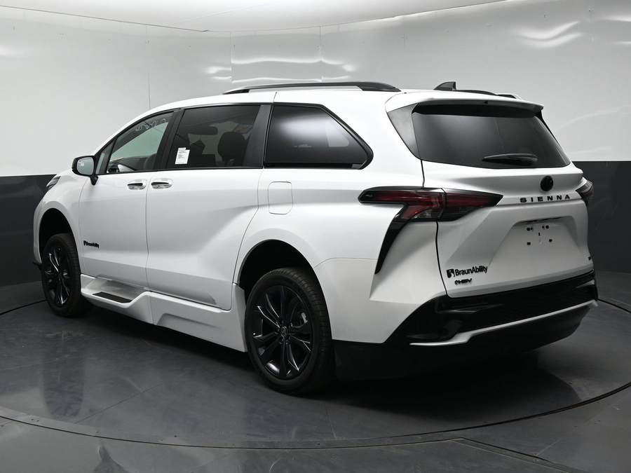 New 2026 Toyota Sienna Hybrid XSE Sport - BraunAbility Side Entry Fold Out Automatic Ramp