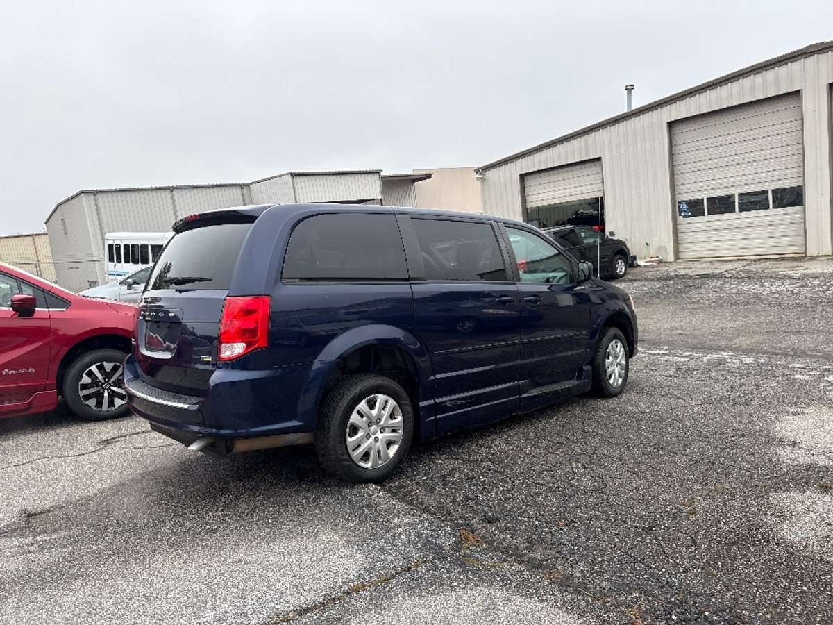 2017 DODGE GRAND CARAVAN - Image 10