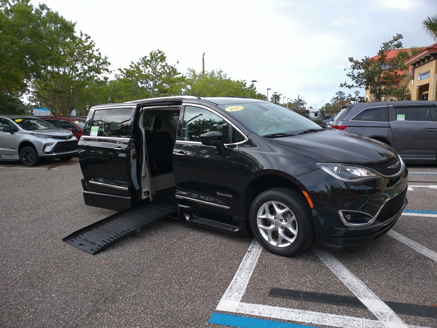 Black Chrysler Pacifica with Side Entry Automatic Fold Out ramp