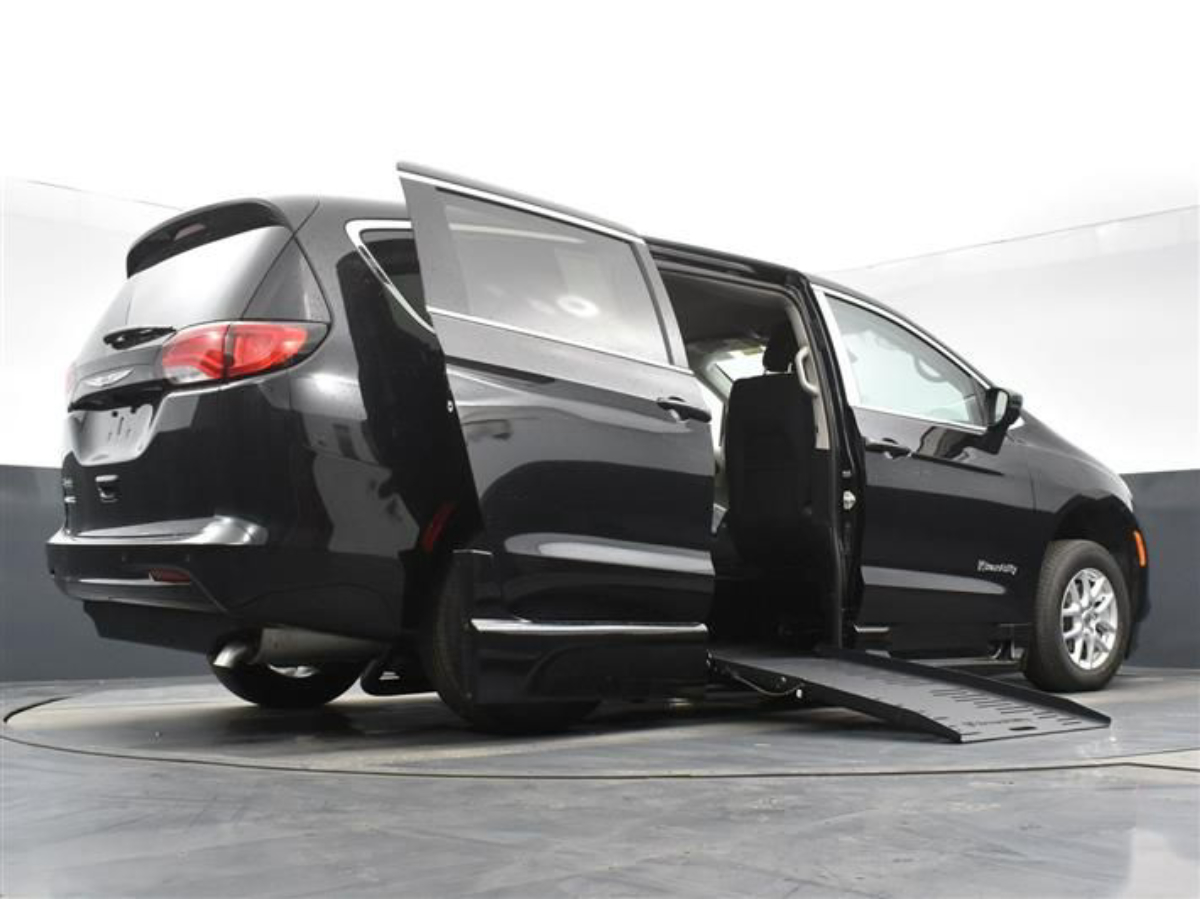 2023 CHRYSLER VOYAGER - Image 20