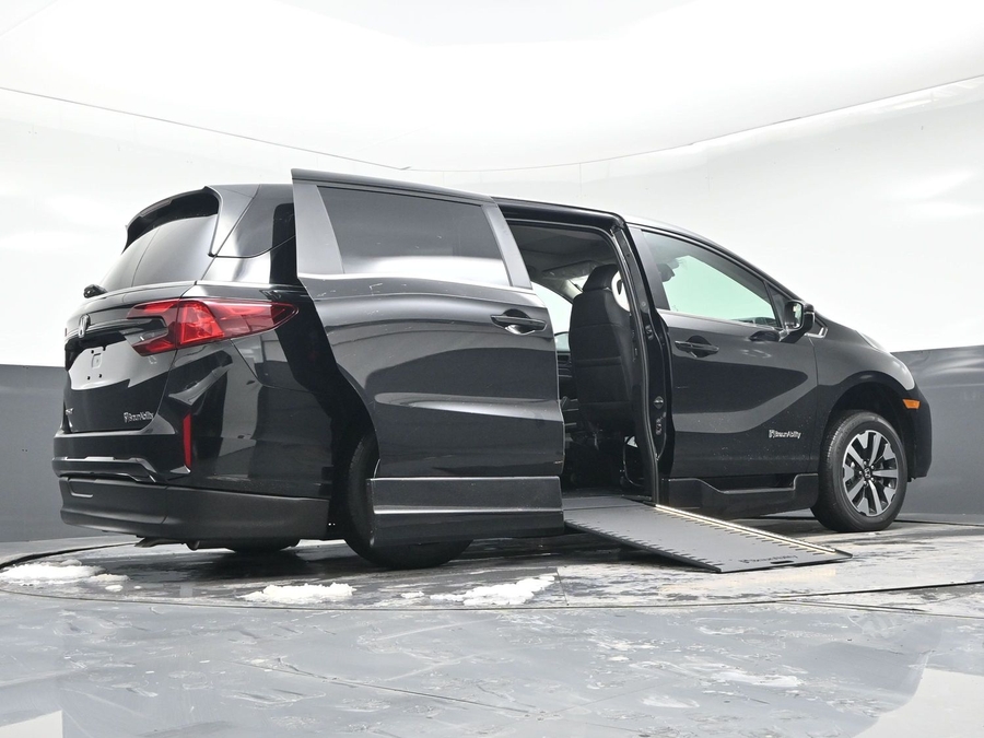 New 2026 Honda Odyssey EX-L - BraunAbility Side Entry Entry In Floor Automatic Ramp