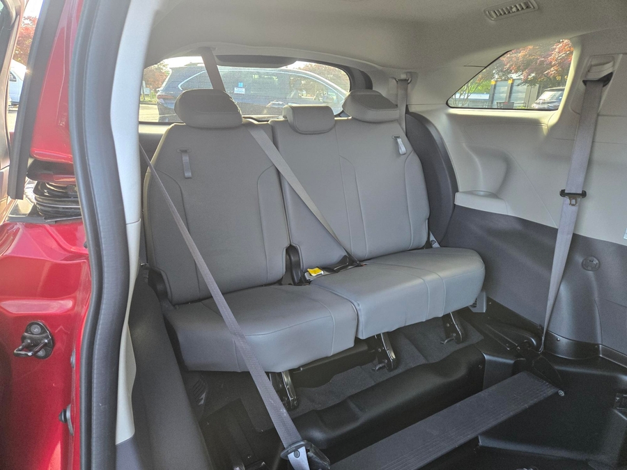 Used 2022 Toyota Sienna Hybrid XLE - BraunAbility Side Entry Fold Out Automatic Ramp