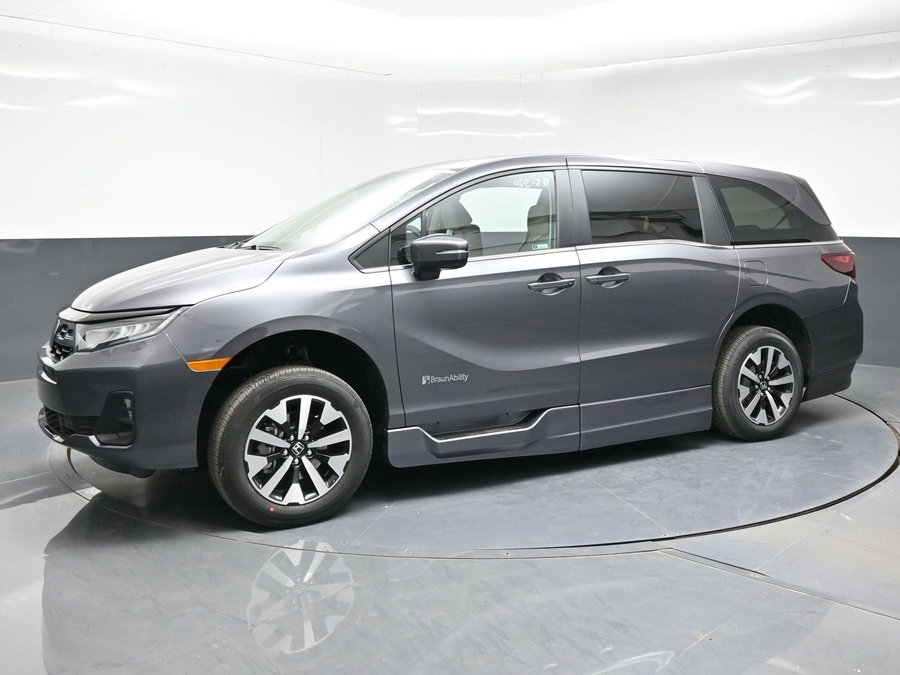 Grey Honda Odyssey image number 10