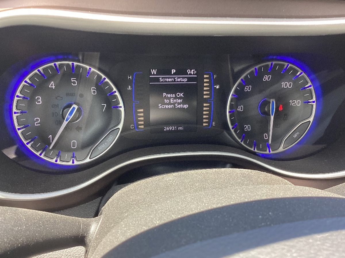 2024 CHRYSLER VOYAGER - Image 15