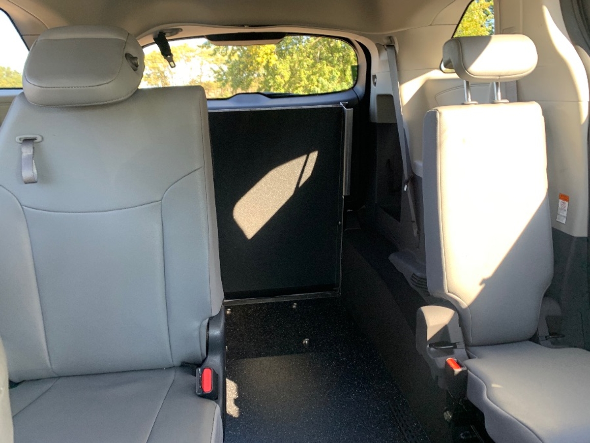 2024 TOYOTA SIENNA - Image 8