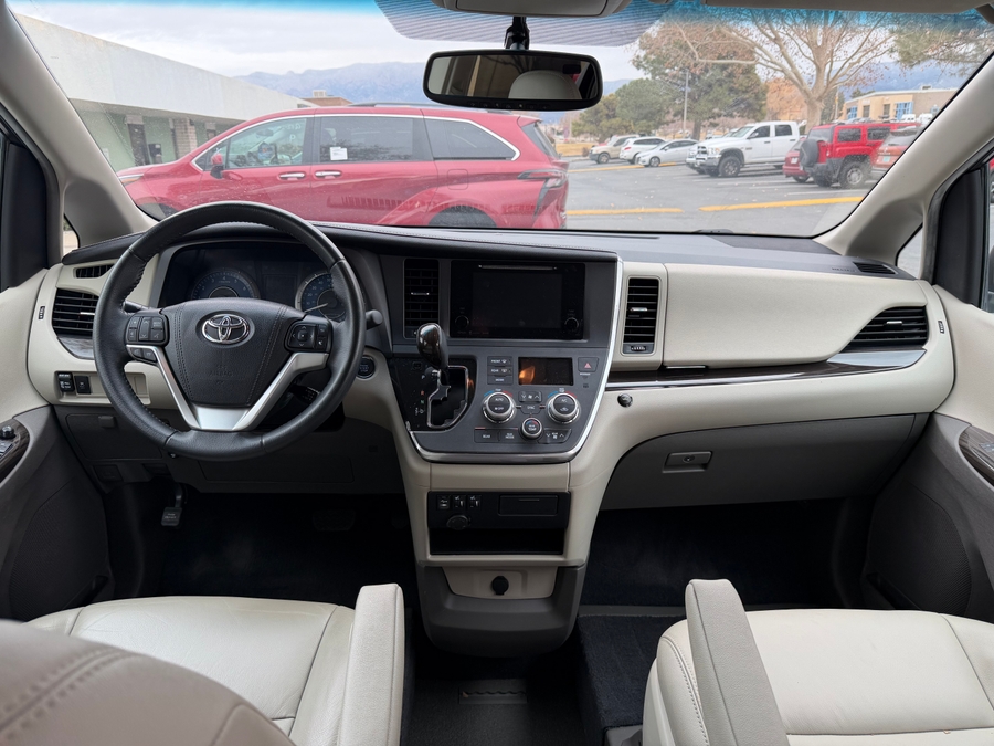 Used 2017 Toyota Sienna XLE - VMI Side Entry Entry In Floor Automatic Ramp