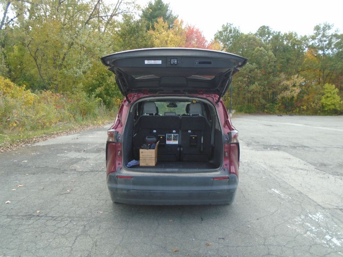 2024 TOYOTA SIENNA - Image 2