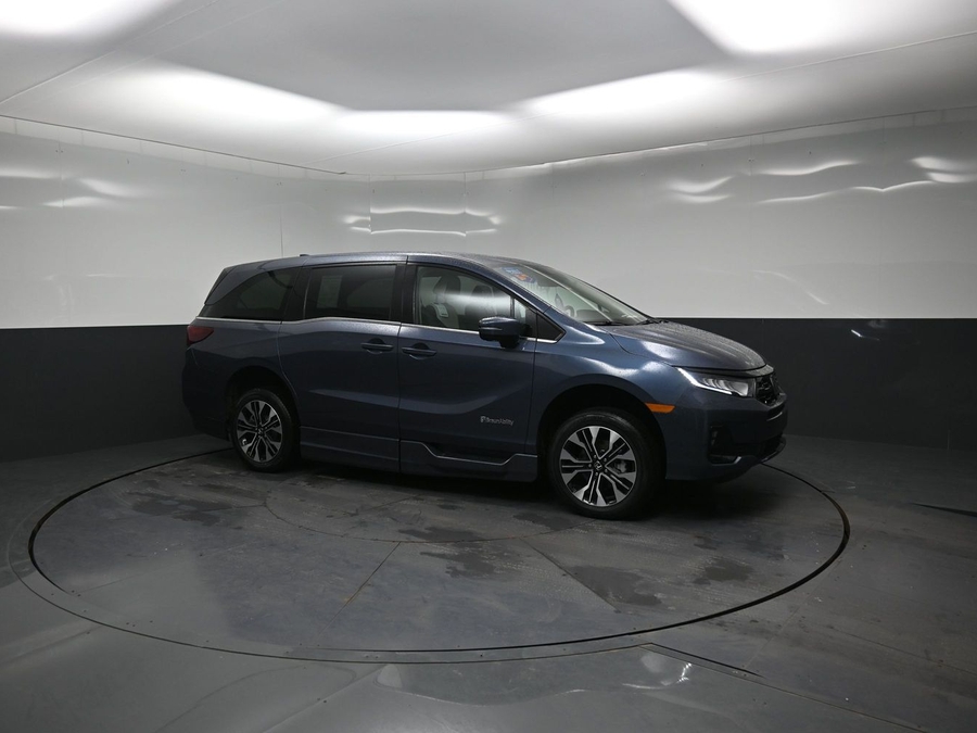 New 2026 Honda Odyssey Elite - BraunAbility Side Entry In Floor Automatic Ramp