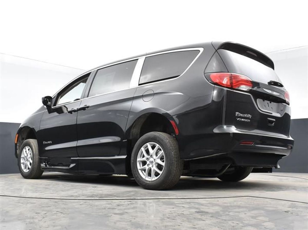 2023 CHRYSLER VOYAGER - Image 24