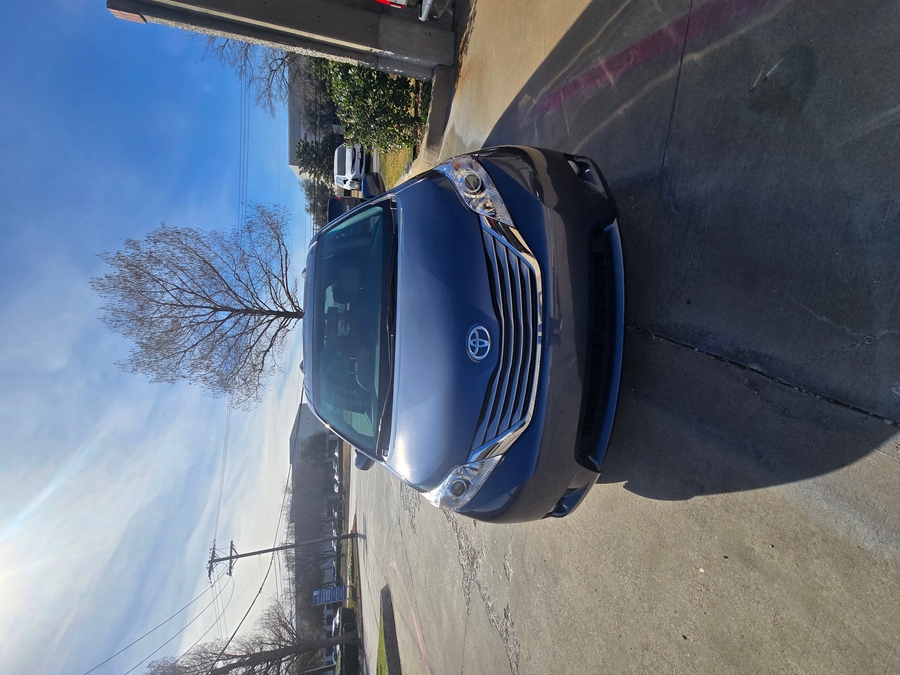 Used 2017 Toyota Sienna XLE - BraunAbility Side Entry Entry Fold Out Automatic Ramp