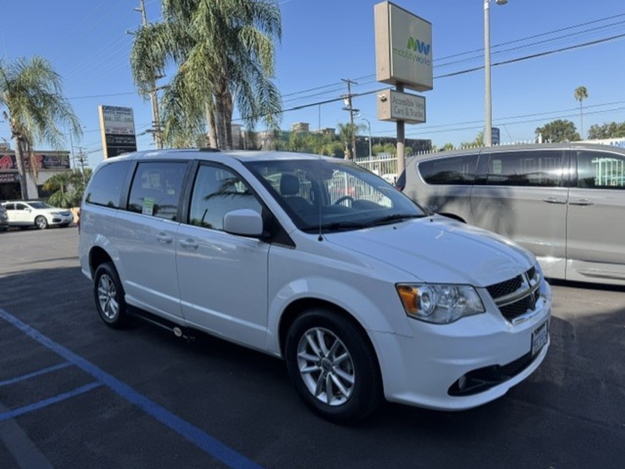  Dodge Grand Caravan image number 2