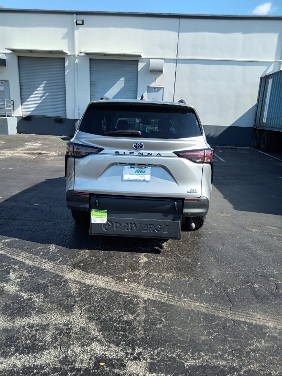 2024 TOYOTA SIENNA - Image 15