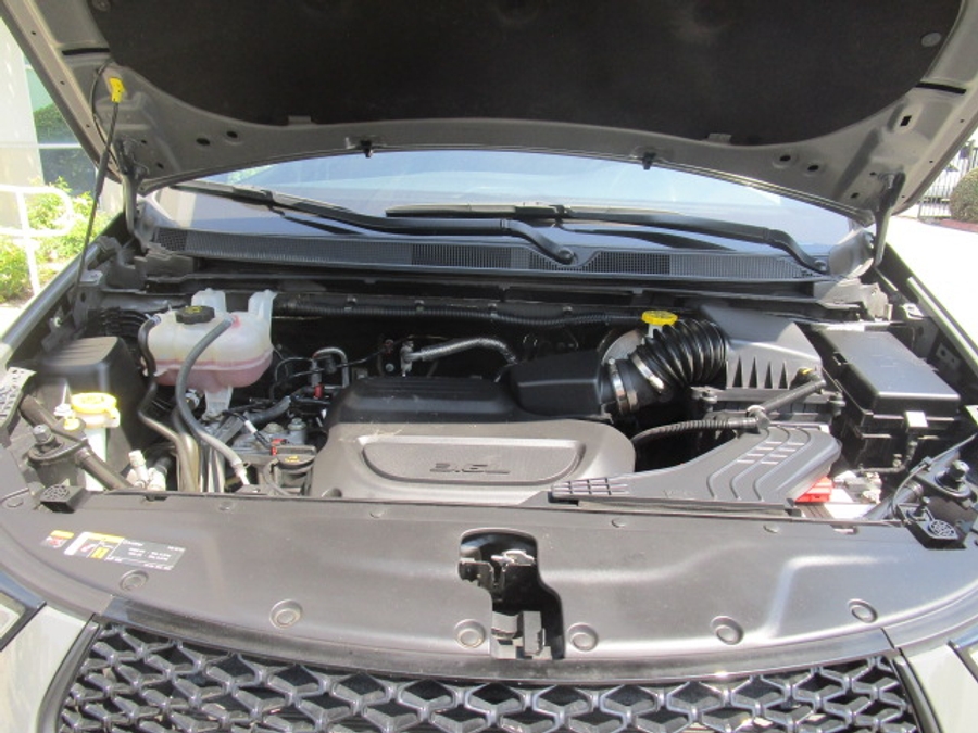 Used 2023 Chrysler Pacifica Touring L - VMI Side Entry Entry In Floor Automatic Ramp