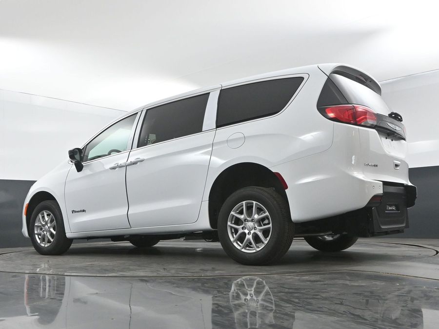 New 2025 Chrysler Voyager LX - BraunAbility Rear Entry Entry Fold Out Manual Ramp