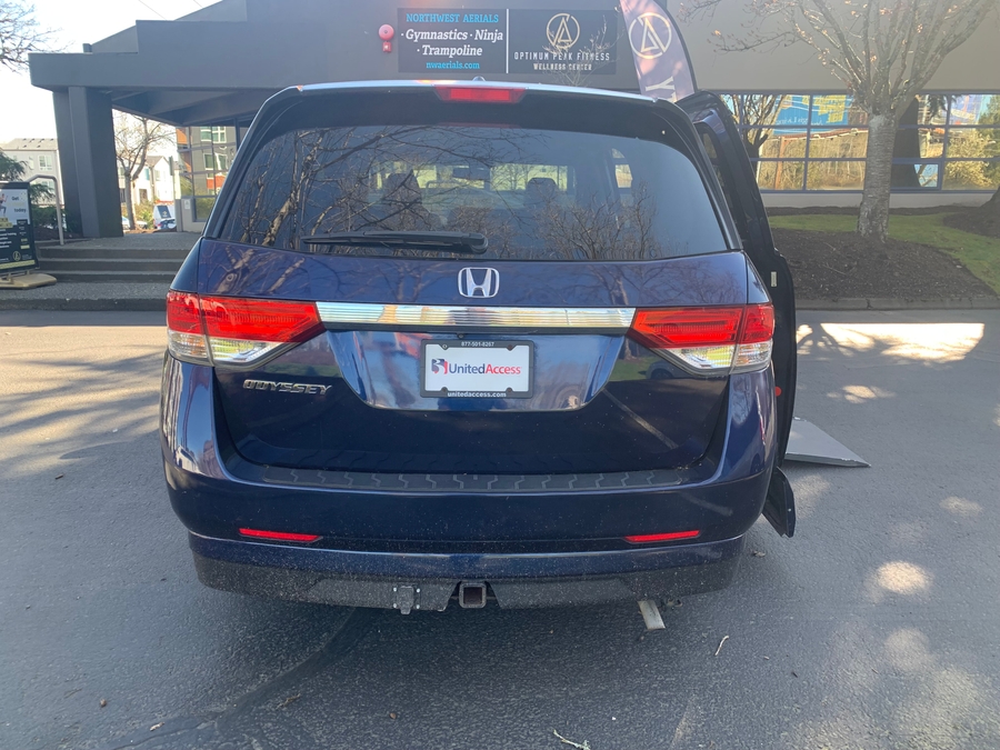 Used 2015 Honda Odyssey EX-L - VMI Side Entry Entry In Floor Automatic Ramp