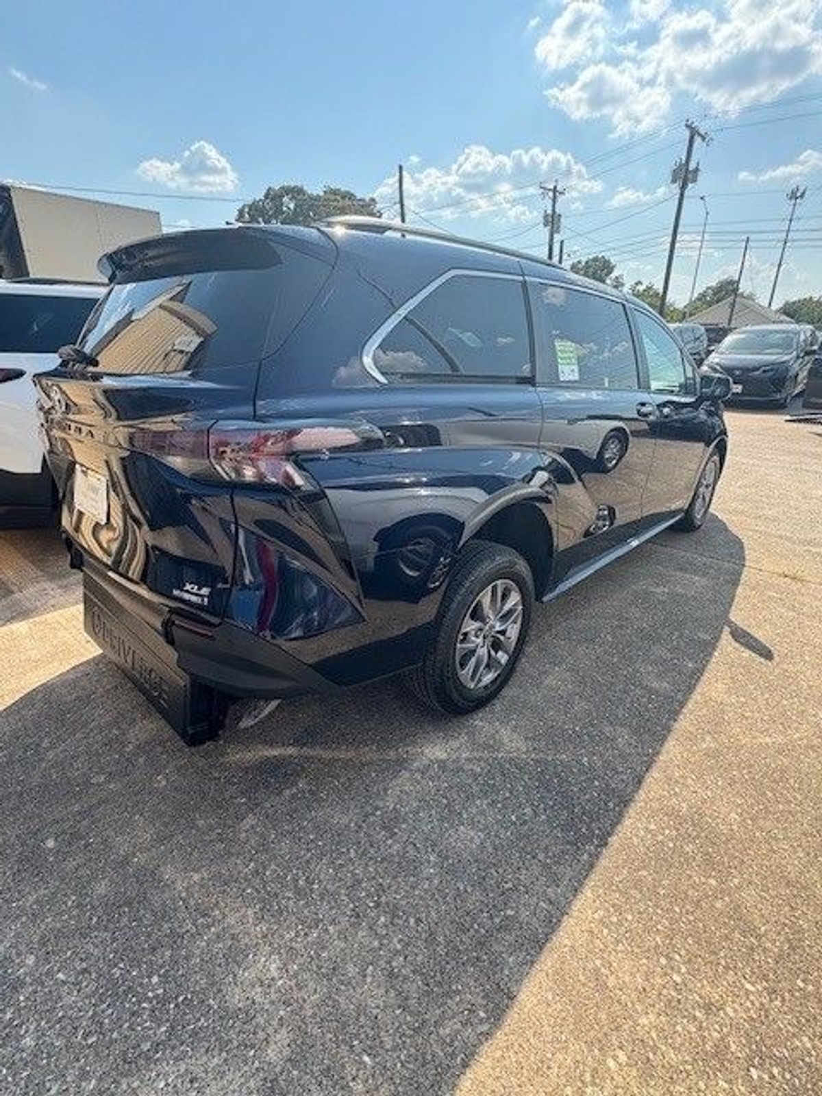 2024 TOYOTA SIENNA - Image 10