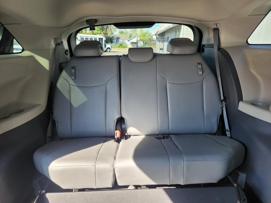 Used 2023 Toyota Sienna Hybrid XLE - BraunAbility Side Entry In Floor Automatic Ramp