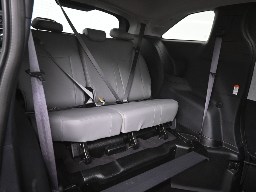 New 2025 Toyota Sienna Hybrid XLE Plus - BraunAbility Side Entry Entry Fold Out Automatic Ramp