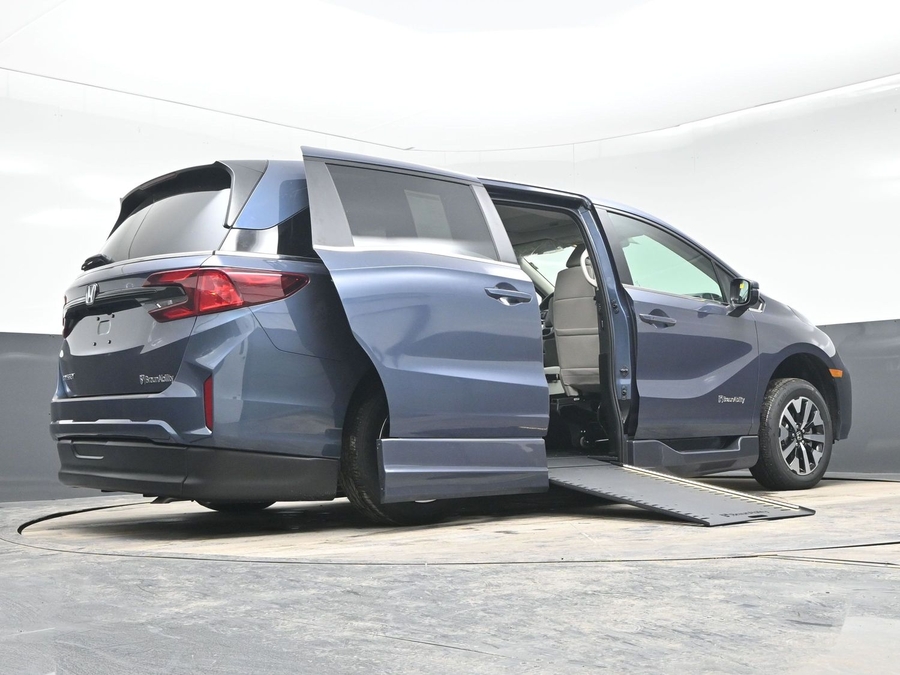 New 2026 Honda Odyssey EX-L - BraunAbility Side Entry Entry In Floor Automatic Ramp