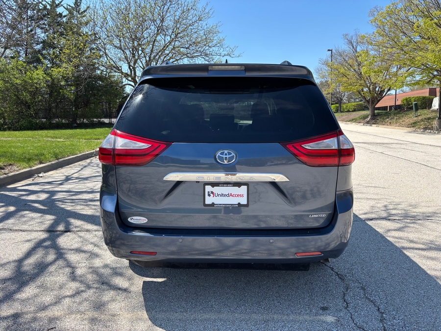 Used 2016 Toyota Sienna Limited - BraunAbility Side Entry Entry Fold Out Automatic Ramp