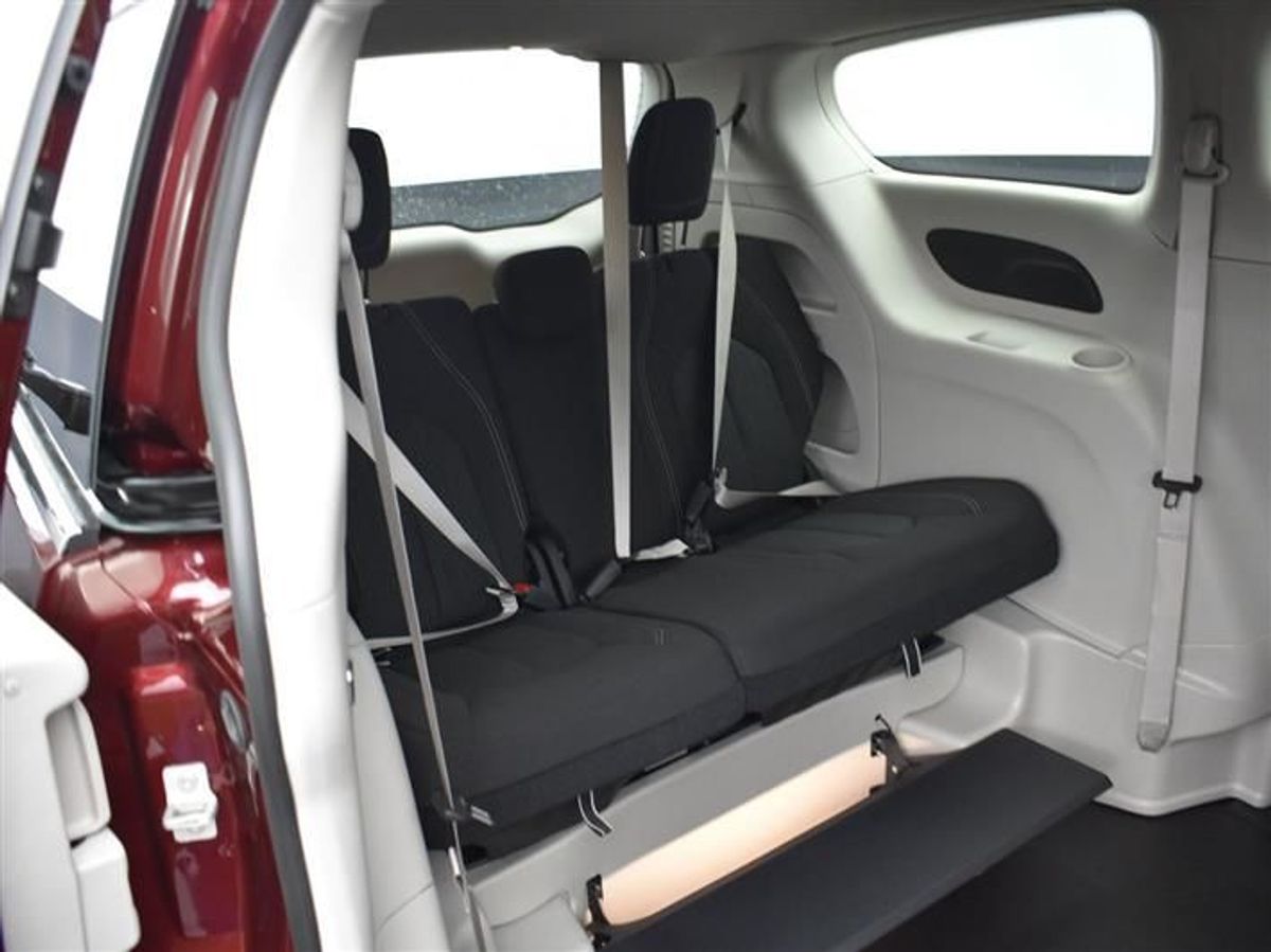 2023 CHRYSLER VOYAGER - Image 15