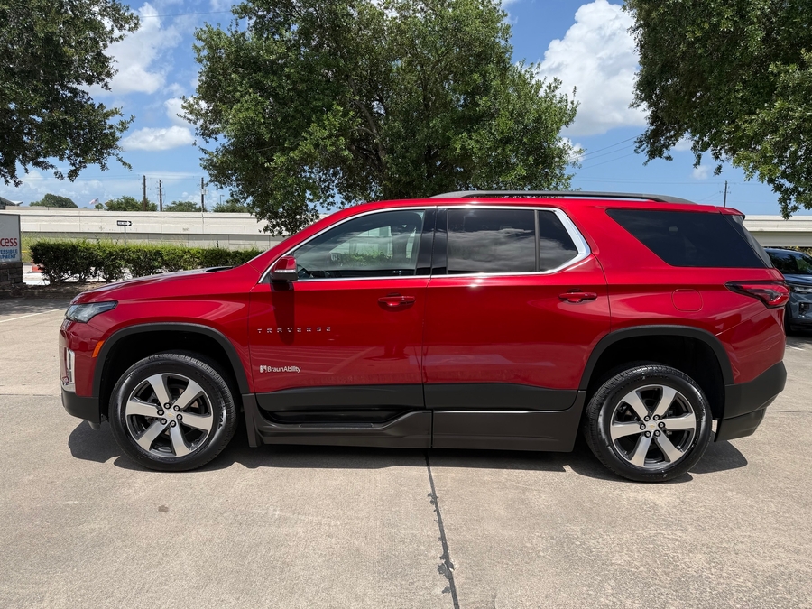 Used 2023 Chevrolet Traverse 3LT - BraunAbility Side Entry In Floor Automatic Ramp
