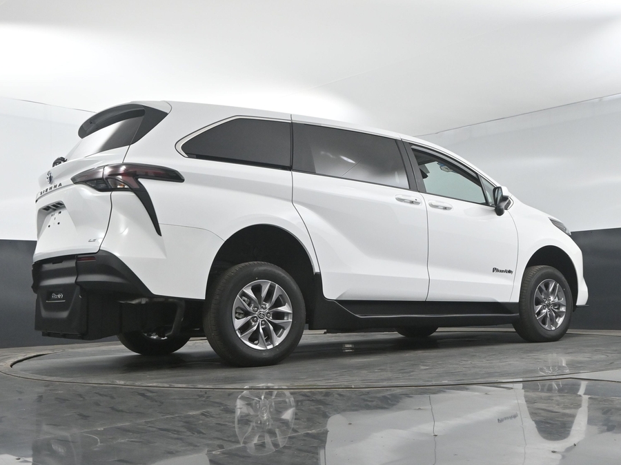 New 2025 Toyota Sienna Hybrid LE - BraunAbility Commercial Rear Entry Entry Fold Out Manual Ramp