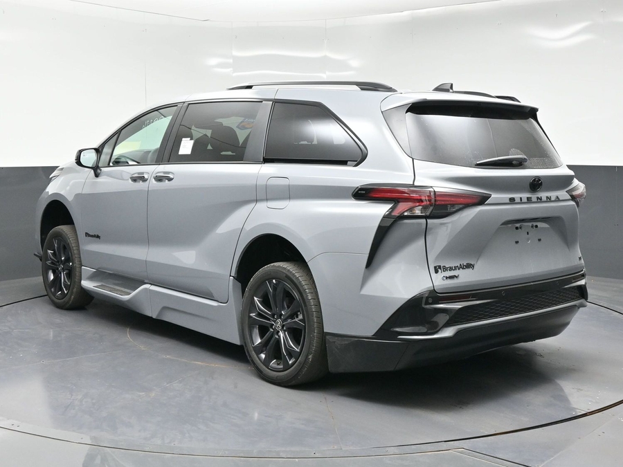 New 2026 Toyota Sienna Hybrid XSE Sport - BraunAbility Side Entry In Floor Automatic Ramp