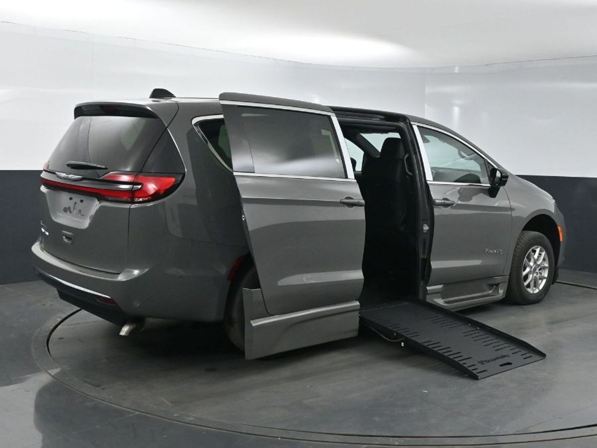 2025 CHRYSLER PACIFICA - Image 7