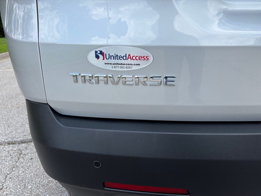 Used 2022 Chevrolet Traverse 3LT - BraunAbility Side Entry Entry In Floor Automatic Ramp
