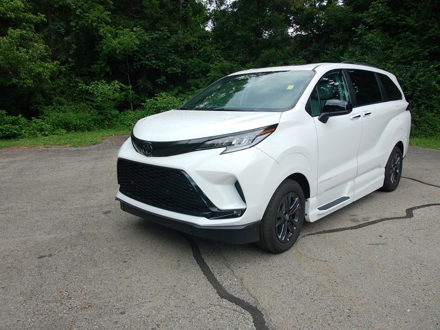 White Toyota Sienna with Side Entry Automatic In Floor ramp