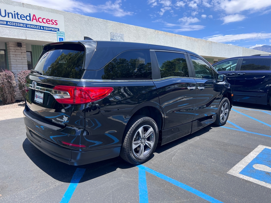 Used 2019 Honda Odyssey Touring - BraunAbility Side Entry In Floor Automatic Ramp
