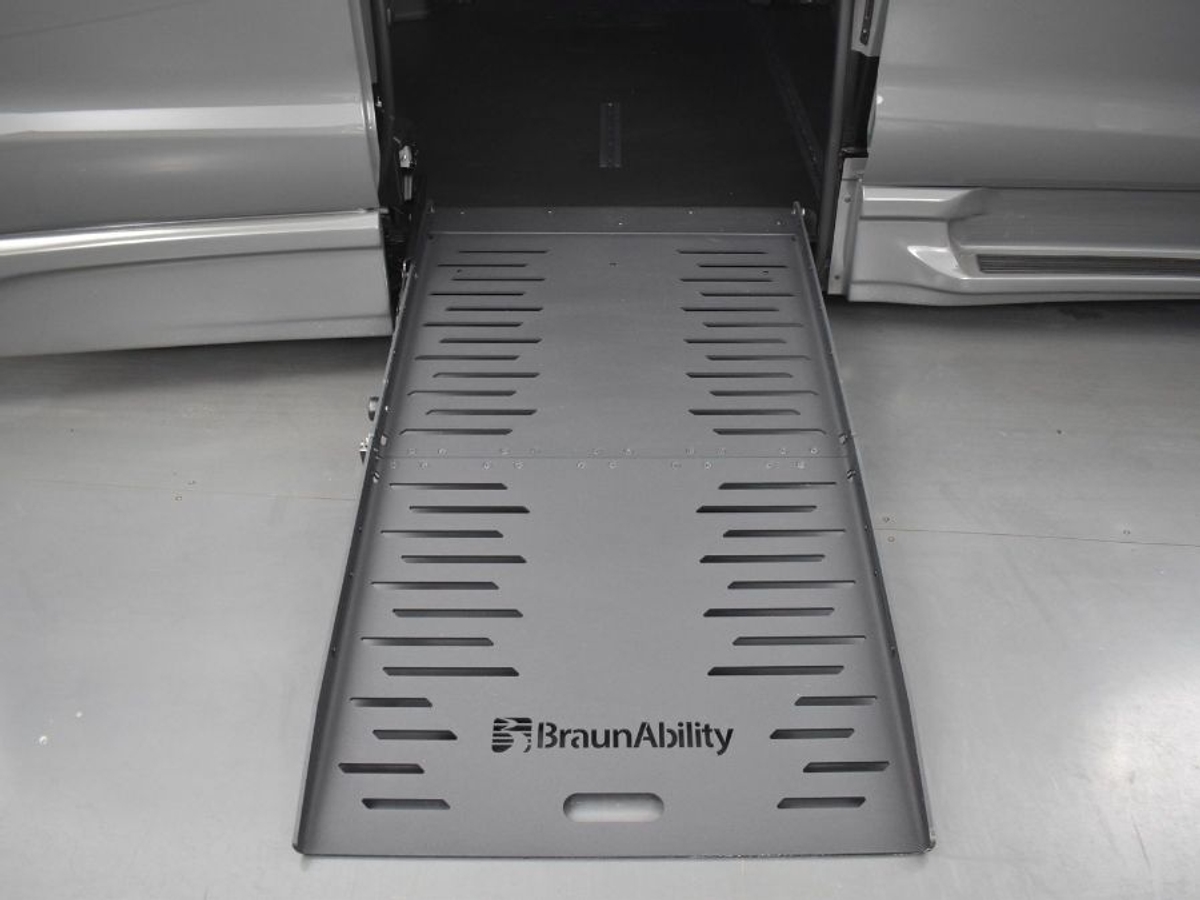 2025 CHRYSLER PACIFICA - Image 11