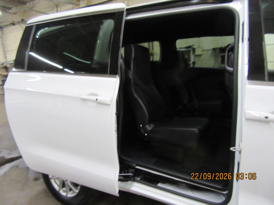 2026 Chrysler Voyager LX - Photo 17