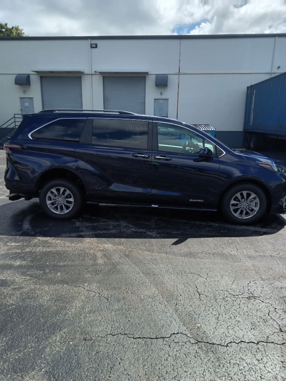 2024 TOYOTA SIENNA - Image 12