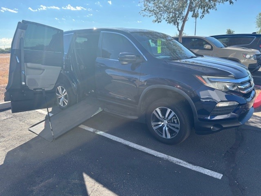 Used 2018 Honda Pilot EX-L - VMI Side Entry Entry In Floor Manual Ramp