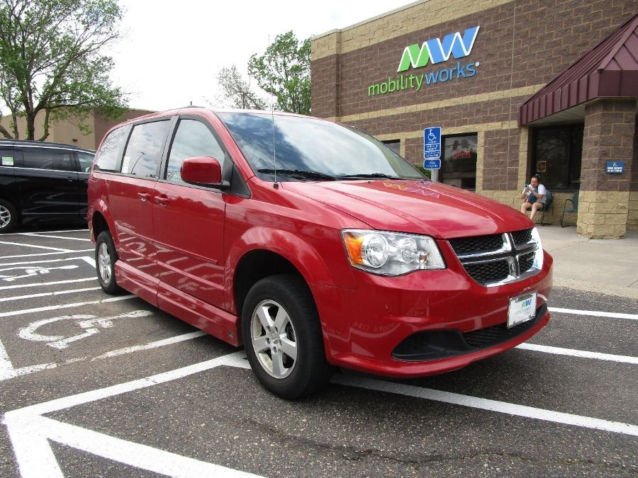 Red Dodge Grand Caravan image number 2