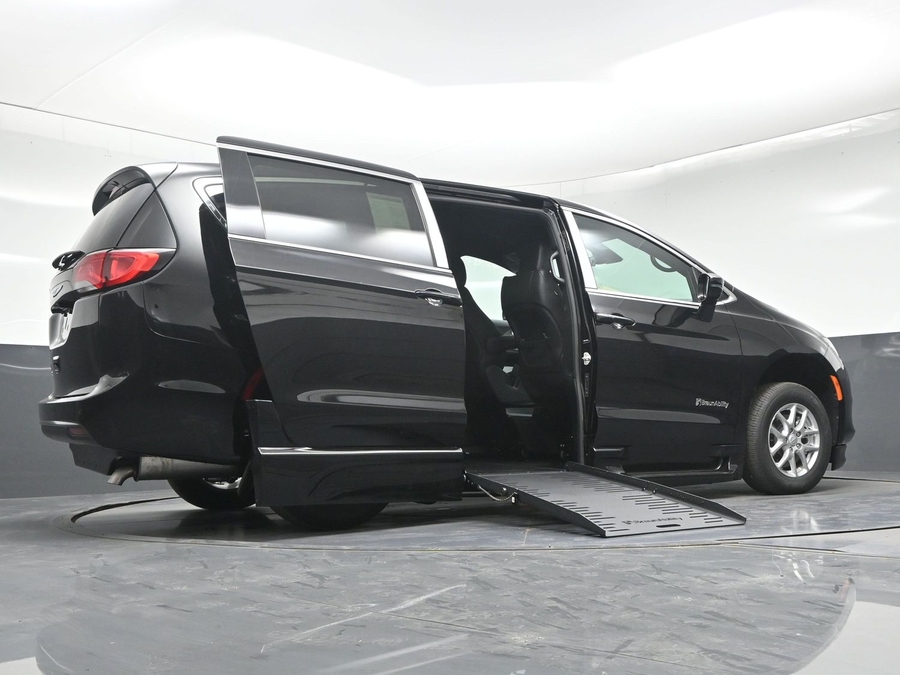New 2026 Chrysler Voyager LX - BraunAbility Side Entry Fold Out Automatic Ramp