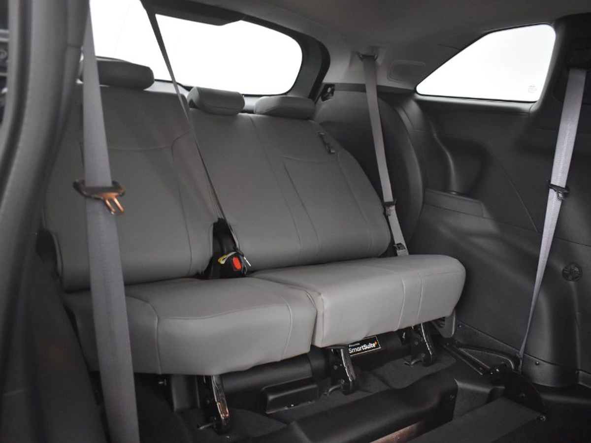 2025 TOYOTA SIENNA - Image 10