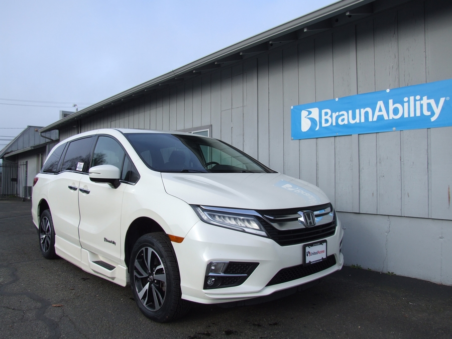 Used 2019 Honda Odyssey Elite - BraunAbility Side Entry Entry In Floor Automatic Ramp