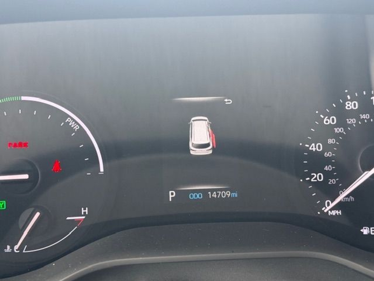 2024 TOYOTA SIENNA - Image 10