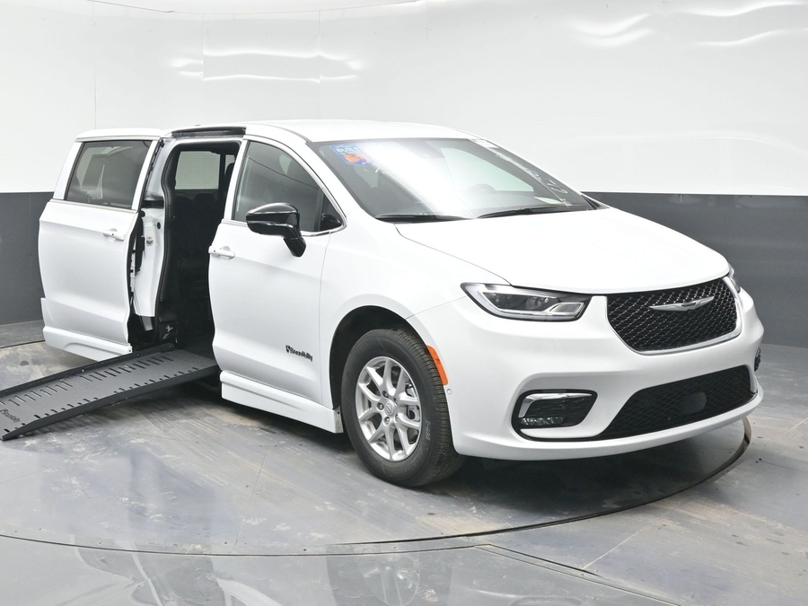 White Chrysler Pacifica with Side Entry Automatic Fold Out ramp